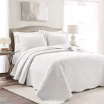 New Lush Decor White Queen Size Medallion Scallop Oversized Embroidered Bedspread Set