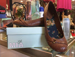 New MIA girl brown shoes size 7M.