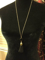 New Small Tassel Necklace Black Gold